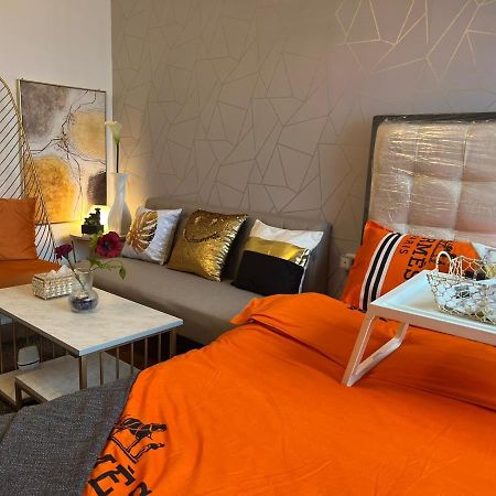 Cozy Studio Unit At Sun Residences Quezon City Zewnętrze zdjęcie