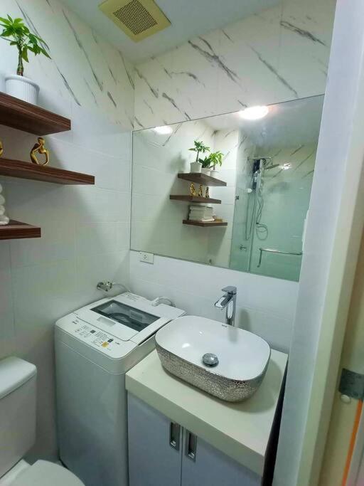 Cozy Studio Unit At Sun Residences Manila Zewnętrze zdjęcie